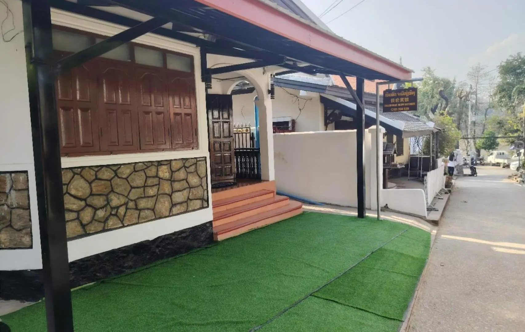 Chalern Guesthouse location